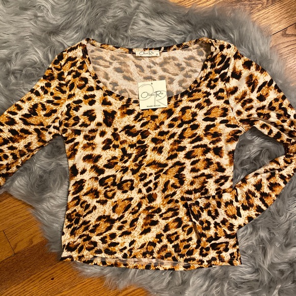Olivia Rae NWT Leopard Print Crop Top 🤎🤍🧡 - Picture 1 of 3